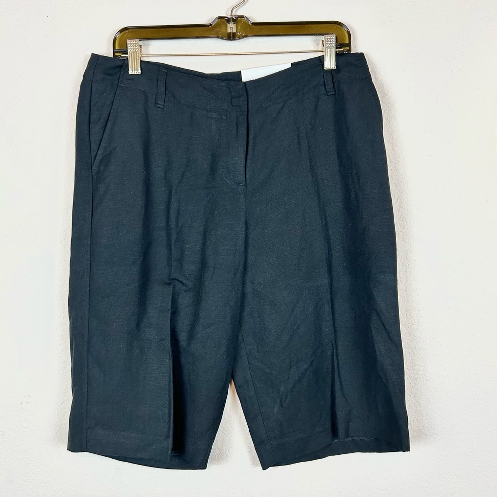 Harold’s Alex Black Bermuda Shorts